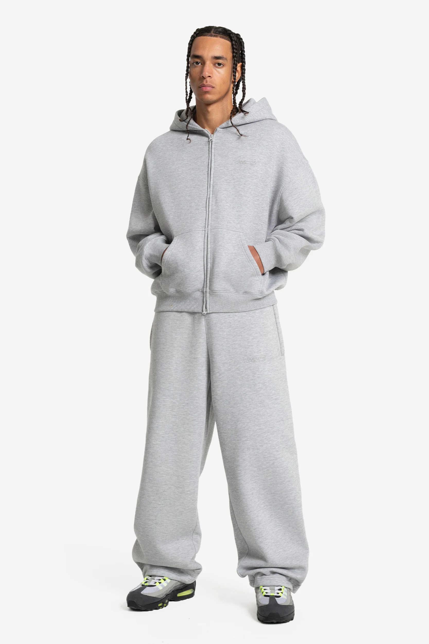CLOUDS ZIP + JOGGER - Image 3