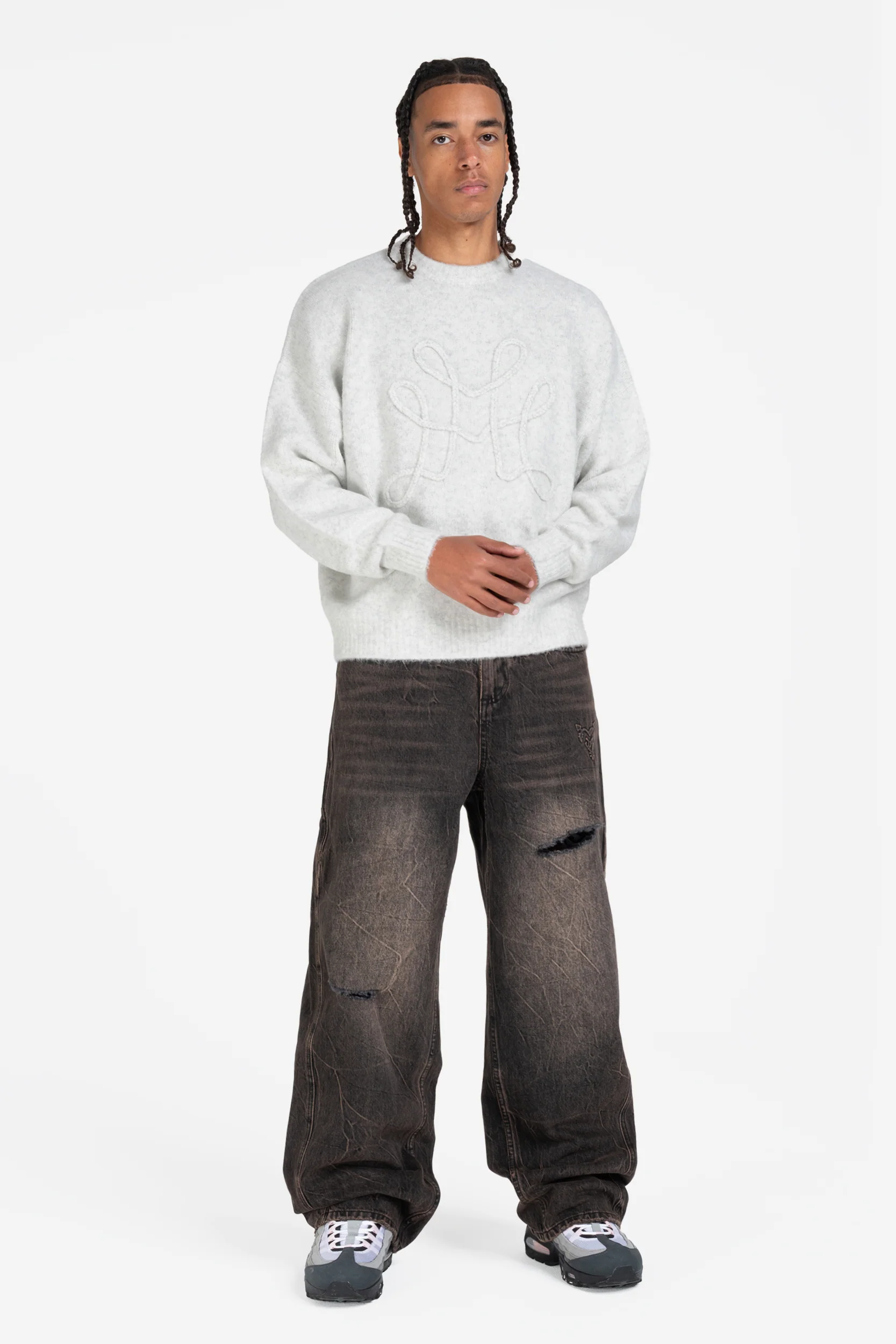 DA BIG M KNIT SWEATER GREY + RIPPED DISTINCTIVE BAGGY DENIM BLACK - Image 3